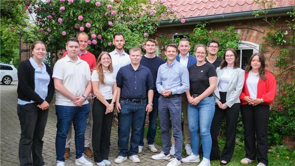 Der Vorstand der Jungen Union im Kreisverband Rotenburg (von links nach rechts:) Felicitas Zerbe, Marten Friedrich, Hendrik Wedemeyer, Jette Eckhoff, Toni Mende, Richard Knigge, Felix Duden, Aaron Kruse, Jannis Düls, Anna Mohrmann, Josh Heitmann, Lisa Neumann, Dounia Lack.