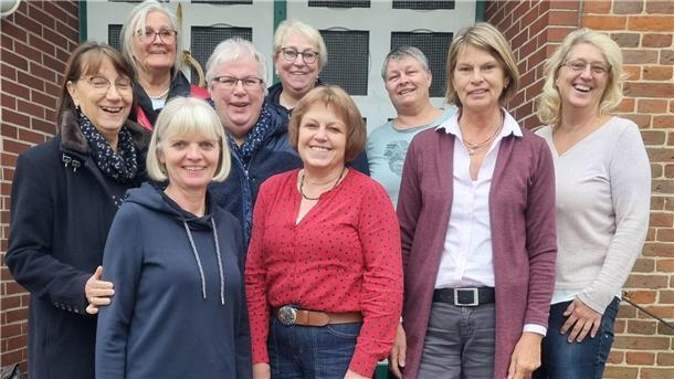 Wurster Landfrauen laden ein: vom Käseworkshop bis zur Patientenakte Sie sind die kreativen Köpfe hinter dem Programm: Vorstand des Landfrauenvereins Land Wursten.