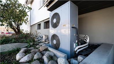 Sie soll Deutschlands Heizprobleme lösen: die Wärmepumpe. Ab 1. Januar müssen neue Heizungen zu 65 Prozent mit erneuerbarer Energie betrieben werden.