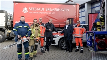 Sie stehen hier beim THW stellvertretend für die 370 Ehrenamtlichen der „Seestadtretter“ des Katastrophenschutzes und bitten die Seestädter um ihr Online-Votum für den Bundespreis