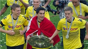 Sie streben die Erfolge von damals an: Lukasz Piszczek (l.) wird Assistent unter dem neuen Cheftrainer Nuri Sahin.