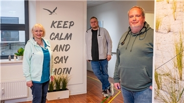Die Bremerhavener Hausärzte (von links): Dr. Birgit Lorenz, Simon Hampe und Dr. Oliver Nieß