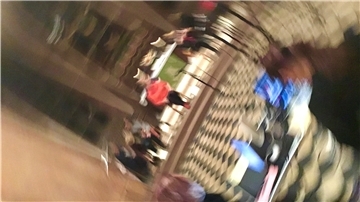 Sie wirbeln oft rund um die Uhr, mitten im Strudel der Krise: Frauen. Expertinnen aus Kirche, Erziehung, Politik und Arbeitsmarktpolitik sehen Frauen derzeit in großer Gefahr und bezogen in der Christuskirche und im Live-Chat Stellung zur Lage.