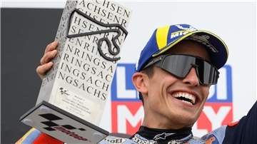 Siegerlächeln: Marc Márquez gilt als König des Sachsenrings.