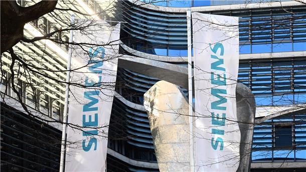 Siemens startet Allianz für industrielle KI Siemens tut sich für die Entwicklung industrieller KI mit mehreren Werkzeugmaschinen-Herstellern zusammen. (Archivbild)