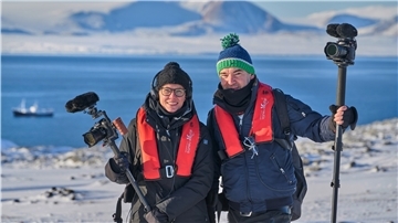 Silke Schranz und Christian Wüstenberg haben die Auswirkungen des Klimawandels hautnah erlebt - der Film ihrer Expedition läuft jetzt im Kino.