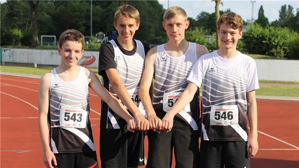 Simon-Gerard Bartosch, Tjelle Haber, Linus Hennig und Noah Alexander Meyer 