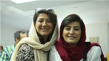 Sind freigelassen worden: Die Journalistinnen Nilufar Hamedi (l) und Elaheh Mohammadi (r).
