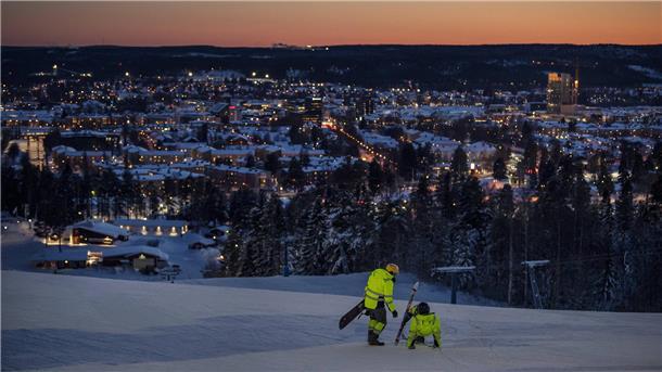 Skelleftea wird oft als das Tor zur schwedischen Wildnis bezeichnet. Die Umgebung ist geprägt von unberührter Natur, dichten Wäldern und zahlreichen Seen.