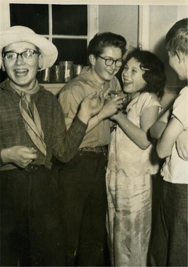 So munter feierte man 1960 in Nordenham.