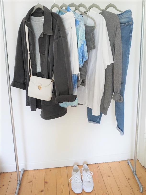 Nordenhamerin sorgt für Ordnung Eine Garderobe.