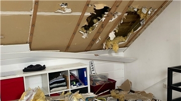 So sieht es aktuell in der Wohnung der Suvelos in Egelsbach aus, nachdem in der Nachbarwohnung ein Feuer ausgebrochen ist.