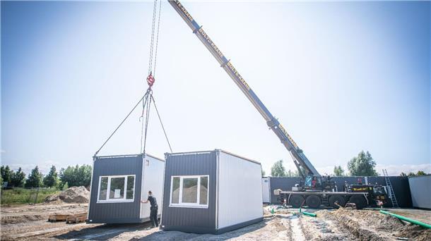 Aus Mobilbau-Containern errichtet die Stadt Bremerhaven neue Ober- und auch Grundschulen, bis neue Massivbauten fertig sind.