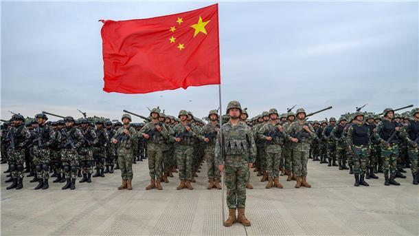 Experten trauen China noch keine Taiwan-Invasion zu Soldaten in der südchinesischen Provinz Guangdong.