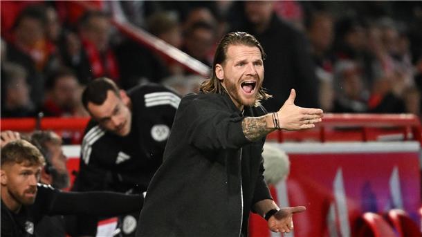 Gladbach auch mit Schröder sieglos: „Sehr ernüchternd“ Soll Gladbach aus dem Keller führen: Eugen Polanski.