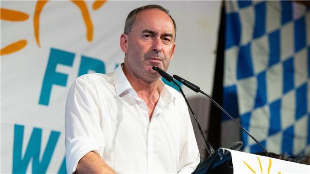 40 Prozent für mehr Relevanz von Freien Wählern in Berlin Sollte die Partei von Hubert Aiwanger mehr bundespolitischen Einfluss haben? 40 Prozent der Bürger finden das laut einer repräsentativen Umfrage.
