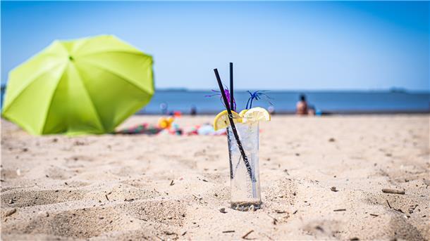 Sommer, Sonne und dann ein Bad in der Bade-Lagune am Weser-Strandbad in Bremerhaven. Noch ist das Zukunftsmusik. Aber in der Politik stößt die Idee auf Zustimmung.