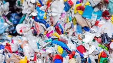 80 Prozent weniger Plastikverschmutzung bis 2040 möglich Sortierte Verpackungsabfälle: Schon jetzt stehen einer Studie zufolge alle Ressourcen bereit, um die weltweite Plastikverschmutzung bis 2040 um 80 Prozent zu verringern.