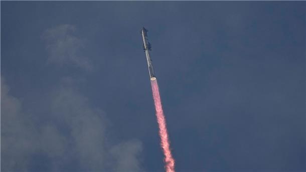 SpaceX’s Mega-Rakete Starship startet zu ihrem dritten Testflug von der Starbase in Boca Chica.
