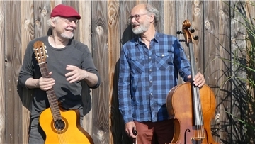 Spaß an der Musik: Das Duo Plattgold tritt im Cultimo auf.