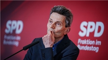 SPD-Bundestagsfraktionschef Rolf Mützenich bei der Klausur in Berlin.