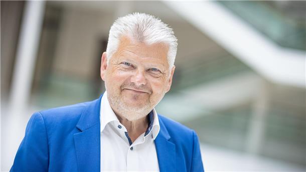 SPD-Fraktionschef gegen pauschales Handyverbot an Schulen SPD-Fraktionschef Politze hält die Handy-Pläne der CDU für zu weitgehend. (Archivbild)