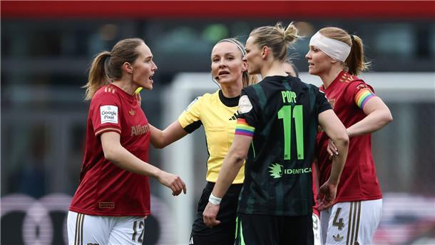 Weiter warten auf den Videobeweis in der Frauen-Bundesliga Spitzenschiedsrichterin Fabienne Michel (Mitte): keine technischen Hilfsmittel in der Bundesliga.