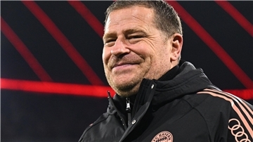Sportvorstand Max Eberl äußerte sich in Salzburg zu Vertragsverhandlungen. 