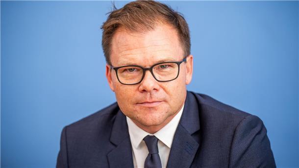 Ostbeauftragter: Bündnis Wagenknecht „reines Medienphänomen“ Staatsminister und Ostbeauftragter der Bundesregierung:Carsten Schneider.