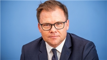 Staatsminister und Ostbeauftragter der Bundesregierung:Carsten Schneider.