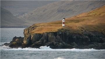 Blick auf Leuchtturm.