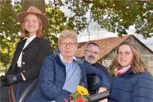 Stefanie Kunkel fuhr die Kutsche mit Hella Rosenbrock, Oliver Moje und Johanna B...