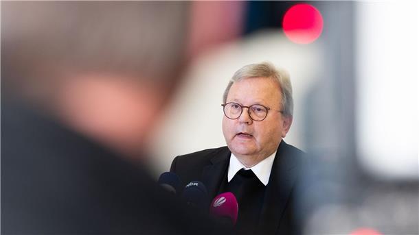 Konsequenz aus Fehlern: Osnabrücker Bischof tritt zurück Steht wegen seines Umgangs mit Missbrauchsfällen in der Kritik: Bischof Franz-Josef Bode.