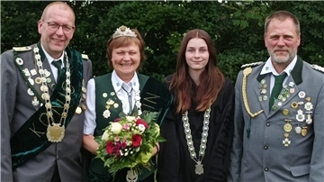 Stolze Gesichter in Großenhain (von links): Johan Hummel, Hanna Plate, Frida Falke und Holger Lindner