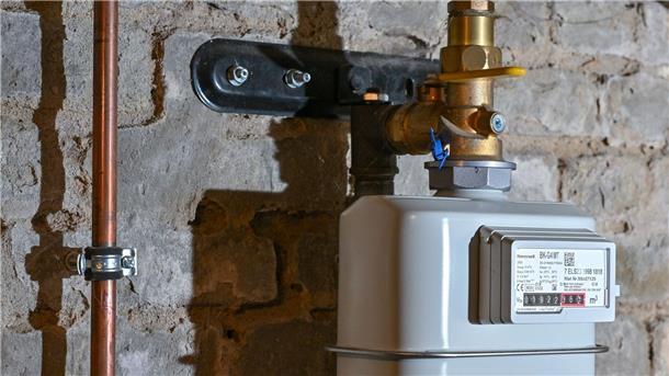 Energiepreise sinken: Verbraucherschützer raten zu Wechsel Strom und Gas werden wieder günstiger - aber nicht für alle.