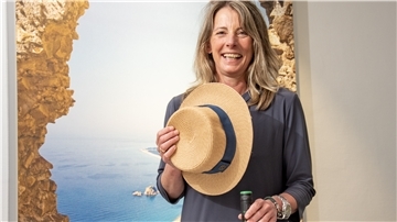 Susanne Hemme-Setzer bietet im Atlantic Reisebüro Informationen zur Flusskreuzfahrt auf dem Duoro, einem großen portugiesischen Weingebiet.