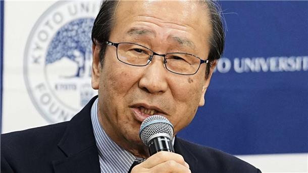 Susumu Kitagawa spricht während einer Pressekonferenz an der Universität in Kyoto - nachdem er für den Nobelpreis für Chemie gekürt worden war.