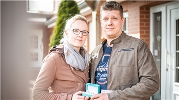 Svenja Möller (29) und Malte Hoffmann (41) aus Ahlen-Falkenberg mussten ihre Hochzeitsfeier und standesamtliche Trauung aufgrund der Corona-Pandemie verschieben.