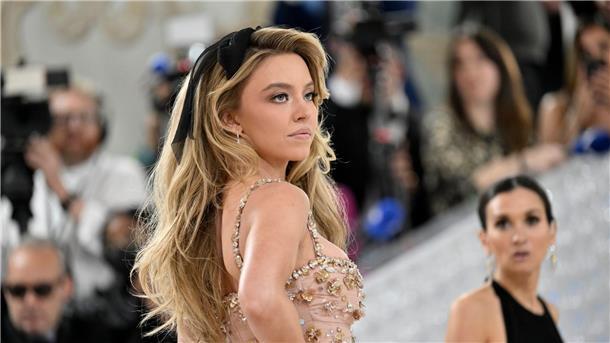 Sydney Sweeney bei der Eröffnung der Ausstellung „Karl Lagerfeld: A Line of Beauty“ im New Yorker Metropolitan Museum of Art.