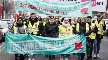 Symbolbild: Tarifbeschäftigte, Auszubildende, Praktikanten und Studenten, die bei der Stadt arbeiten, sind an diesem Donnerstag aufgerufen, an einer Demonstration und Kundgebung in Wilhelmshaven teilzunehmen.