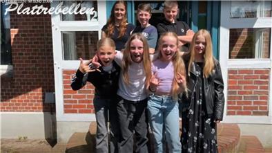 Szene aus dem neuen Video der "Plattrebellen".