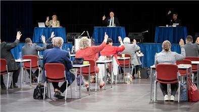 Tagte zum ersten Mal seit Beginn der Corona-Pandemie unter besonderen Bedingungen: Die Stadtverordnetenversammlung in der Stadthalle.
