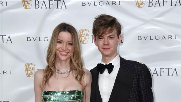 „Tatsächlich... Liebe“-Schauspieler hat sich verlobt Talulah Riley (l) und Thomas Brodie-Sangster haben sich verlobt.