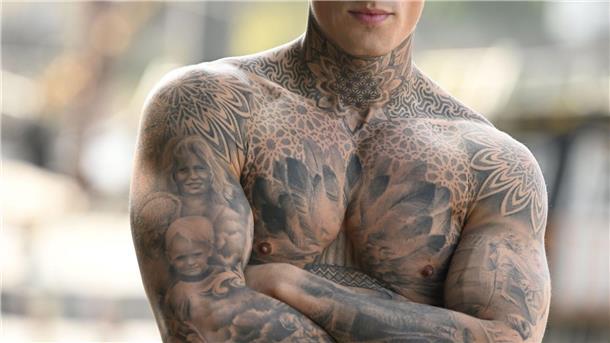 Tattoo-Model Fabien Tietjen arbeitet auch als Schauspieler.