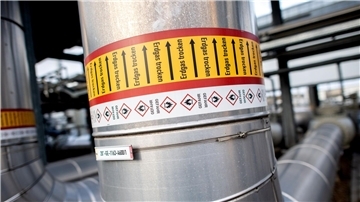 Technische Anlage auf dem Gelände des Erdgasspeichers Rehden. Der Bundesnetzagentur zufolge ist die Situation bei der Gasversorgung „weniger angespannt als zu Beginn des Winters“.
