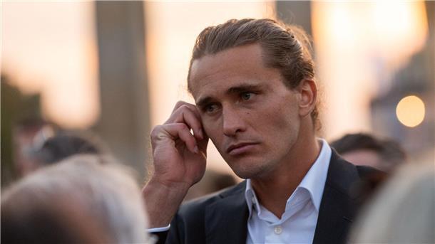 Zverev über Federer-Kritik: „Nichts, was ich nicht weiß“ Tennisprofi Alexander Zverev reagiert gelassen auf die Kritik von Roger Federer.