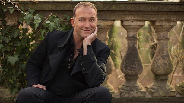 Warum Tenor Björn Casapietra auch israelische Lieder in Selsingen singt Tenor Björn Casapietra erläutert im Interview, warum Musik in diesen Zeiten nicht nur unterhalten sollte.