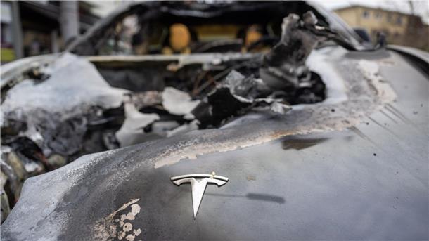 Minus 45 Prozent: Teslas Talfahrt auf EU-Automarkt hält an Tesla verliert weiter Marktanteile in Europa. (Archivbild)