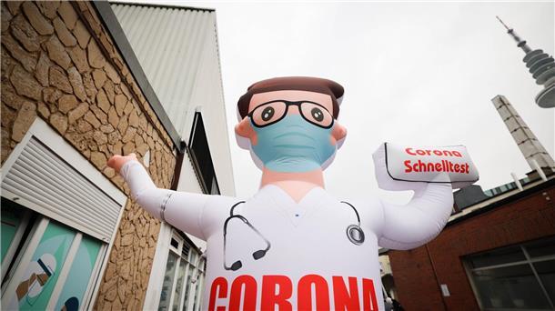 Lauterbach offen für Corona-Aufarbeitung Teststation für Corona-Schnelltests im Frühjahr 2022. „Eine Aufarbeitung heißt für mich, das Land (...) wieder zusammenzuführen“, sagt Vize-Kanzler Habeck.