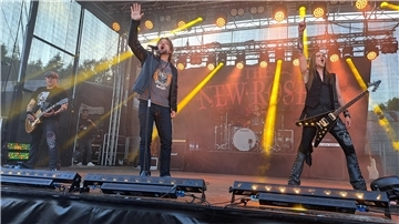 „The New Roses“ aus Wiesbaden beim Rock-House-Festival in Loxstedt.